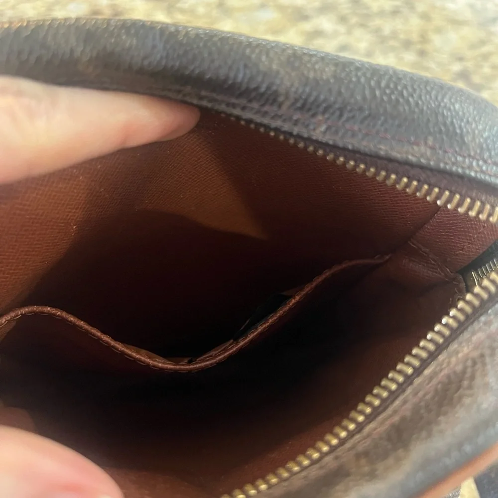 Vintage Louis Vuitton Amazone Monogram Crossbody Bag - Picture 6 of 9